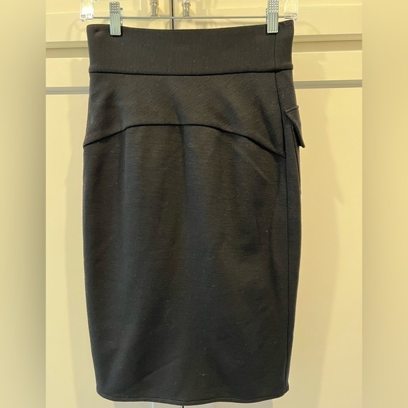 Diane Von Furstenberg Wool Blend Pencil Skirt. Bow Waist Detail. Size 4. - Picture 6 of 8